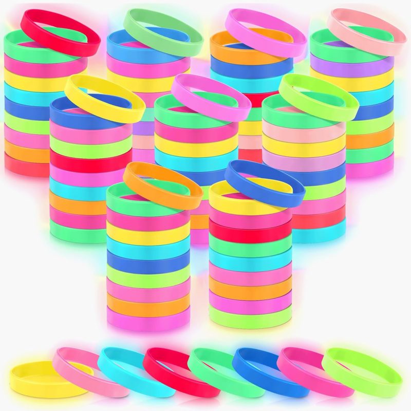 Glow in the Dark Rubber Bracelets for Kids Neon Silicone Bracelets Bulk Luminous Colored Rubber Wrist bands for Glow Party Favors Adult(200 Pcs)
